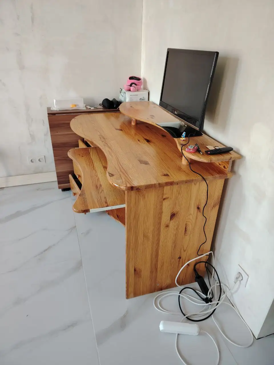 Письменный стол из сосны - Мебель (Для дома и дачи) в Балашиха