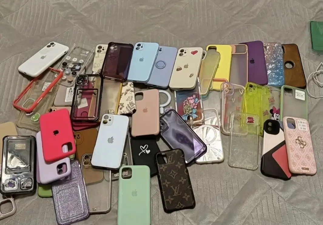 Чехол на айфон модели 11 - Аксессуары (Электроника) в Балашиха