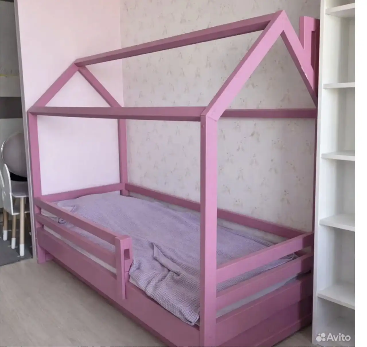 Продажа двух детских кроватей-домиков с матрасами - Детская мебель (Товары для детей) в Балашиха