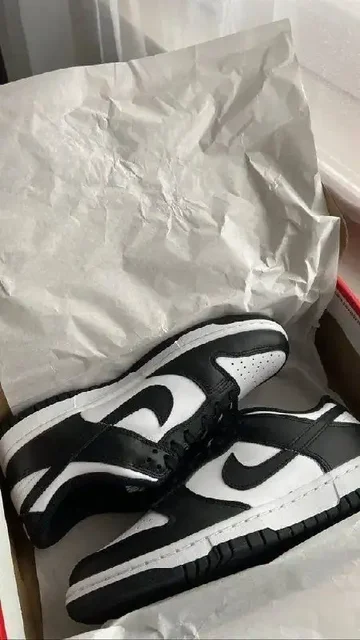 Кроссовки на весну различных расцветок - Верхняя одежда и платья в Балашиха