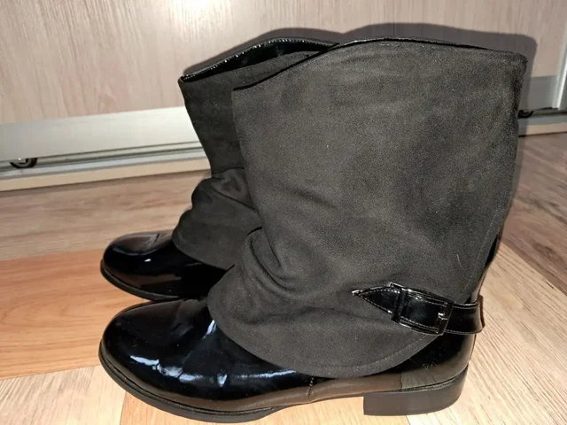 Демисезонные полусапожки на плоской подошве - Верхняя одежда и платья в Балашиха