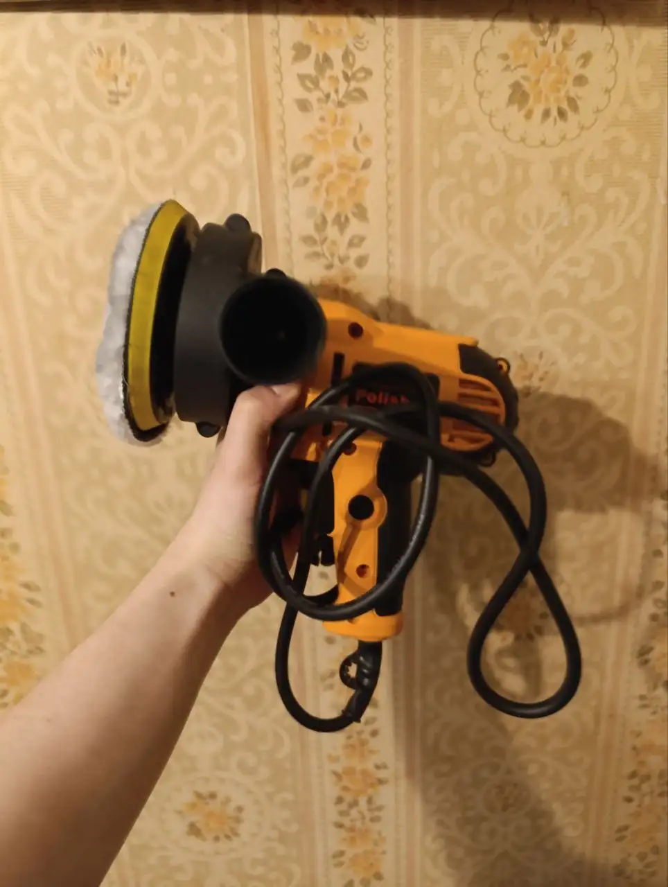 Полировальная машинка б/у - Инструменты (Электроника) в Москва