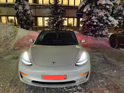 Продажа TESLA MODEL 3 2020 года - Шины в Балашиха