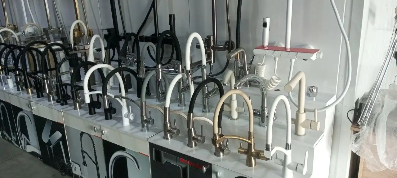 Смесители и тройки душа итальянского качества - Сантехника (Для дома и дачи) в Балашиха