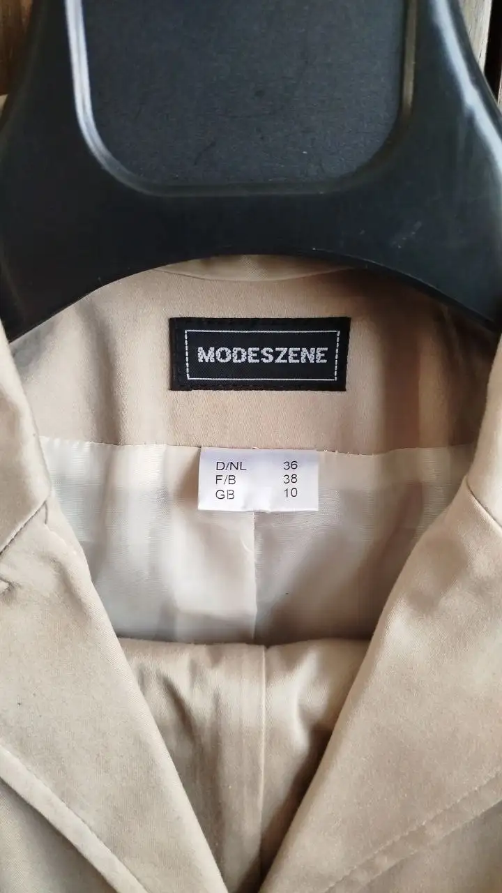 Продам брючный костюм - Костюмы (Одежда) в Балашиха