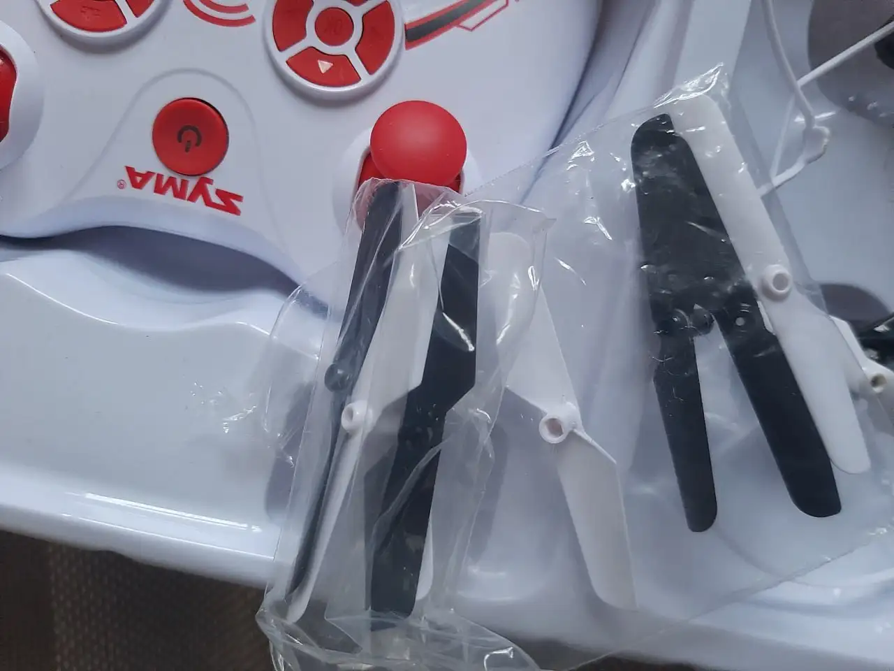 Детский квадрокоптер X11 Hornet без зарядки - Электроника (Барахолка) в Балашиха