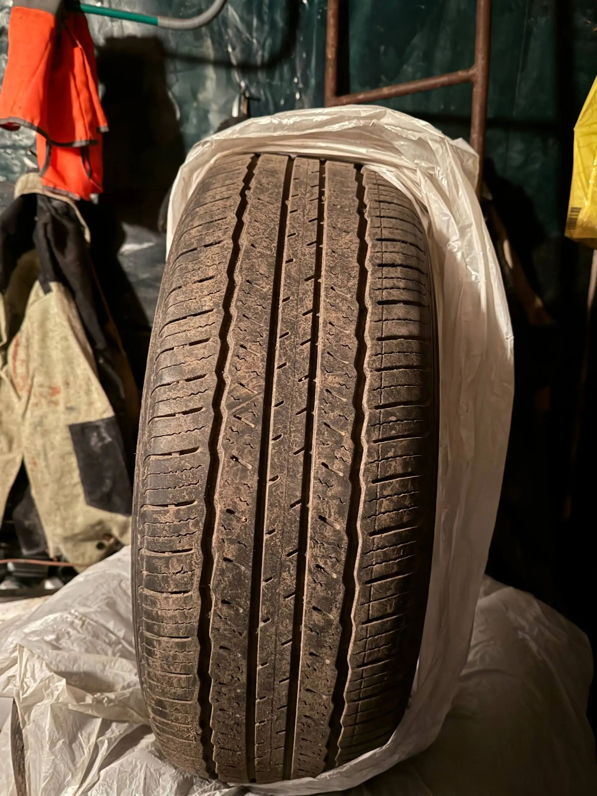 Шины Delinte DH7 235/65 R17 летние - Шины и диски (Авто) в Балашиха