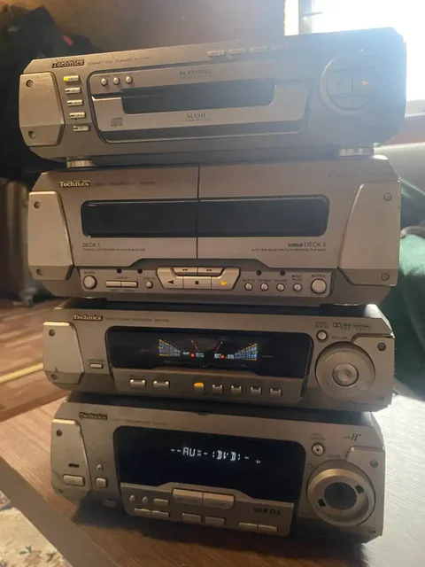 Продажа музыкальных центров Technics 790 и Aiwa - Видеокарты в Балашиха