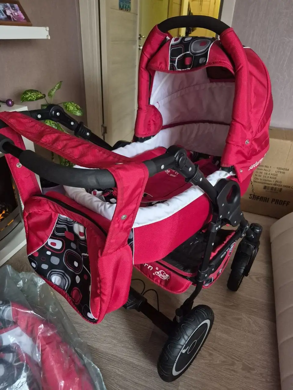 Новая коляска в Балашихе - Коляски (Товары для детей) в Балашиха