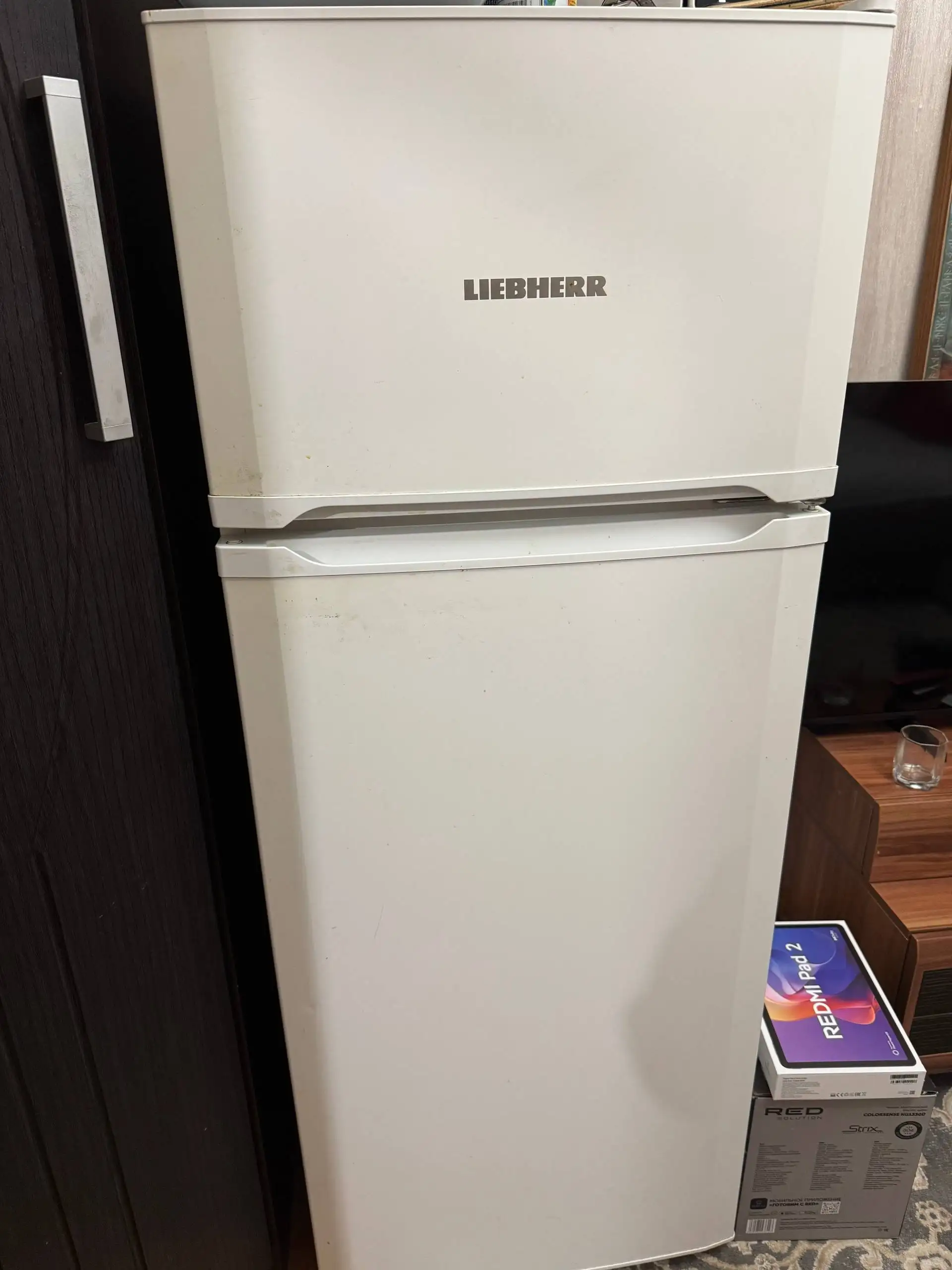 Продажа двух холодильников Indesit в рабочем состоянии - Холодильники (Для дома и дачи) в Балашиха