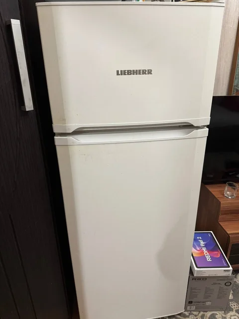 Продажа двух холодильников Indesit в рабочем состоянии - Удобрения в Балашиха