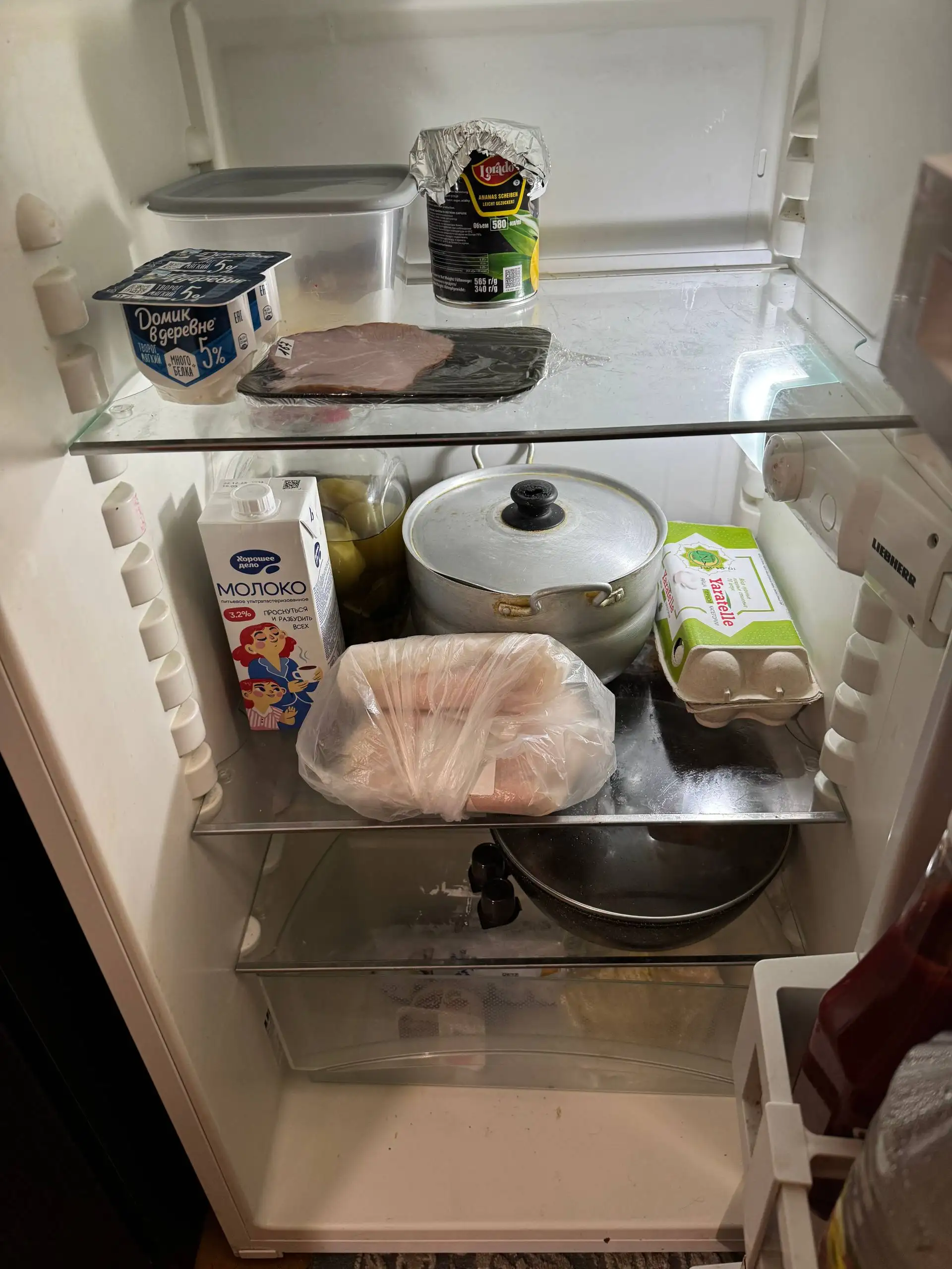 Продажа двух холодильников Indesit в рабочем состоянии - Холодильники (Для дома и дачи) в Балашиха