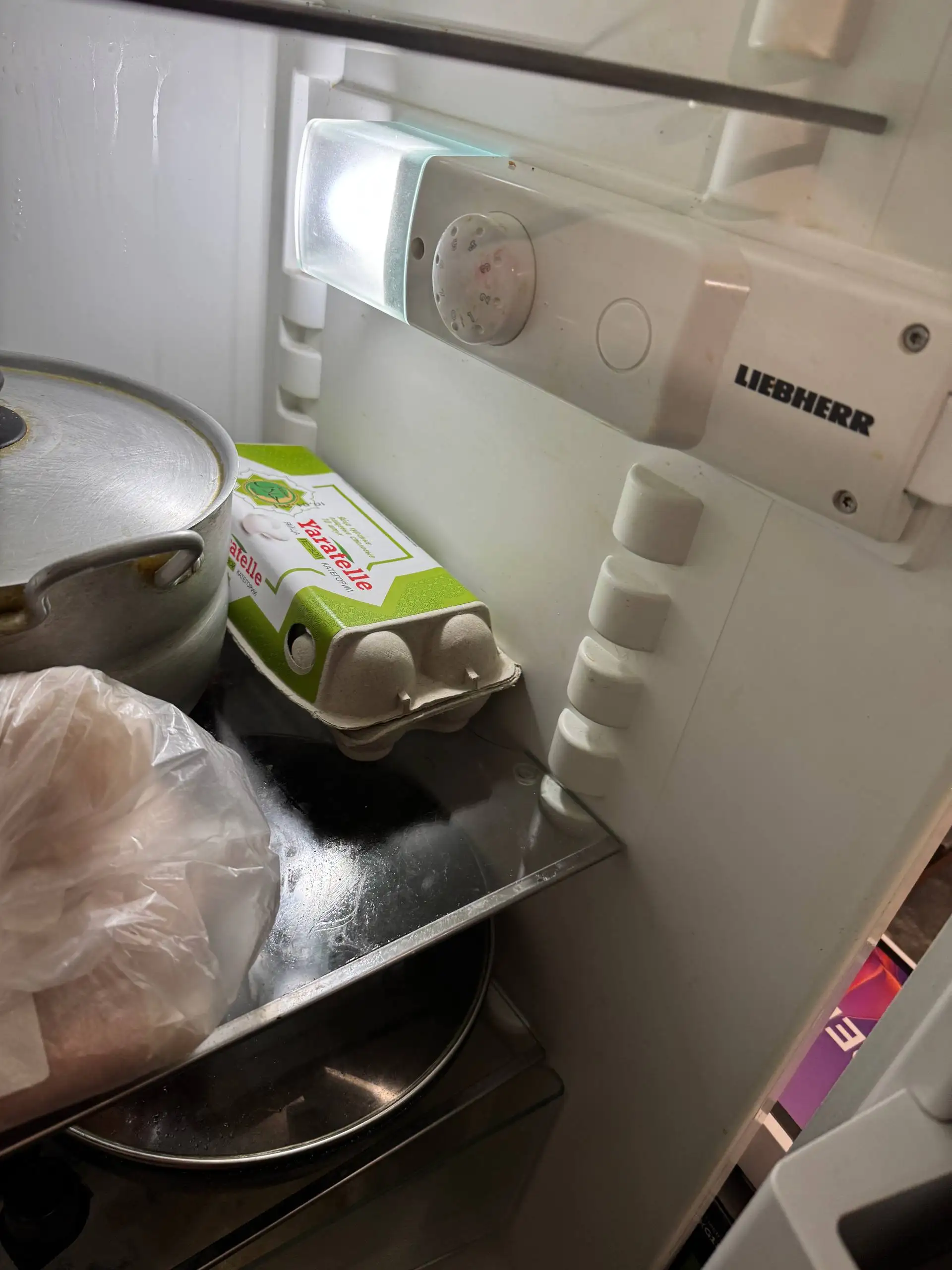 Продажа двух холодильников Indesit в рабочем состоянии - Холодильники (Для дома и дачи) в Балашиха