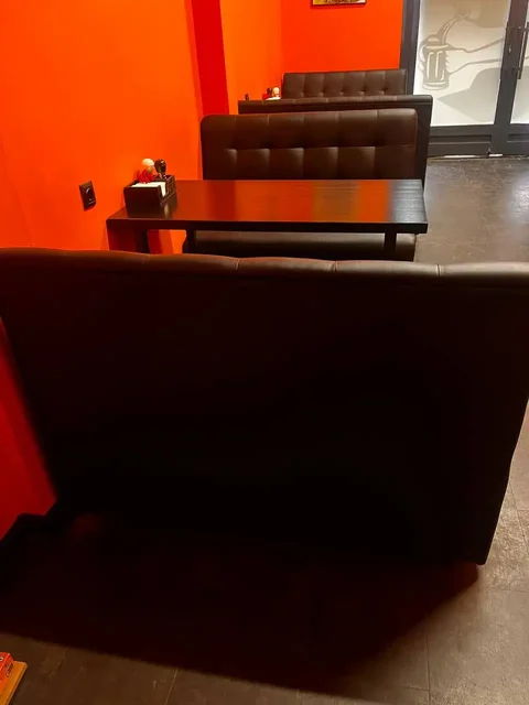 Столы и диваны по ул. Реутовская 29 - Еда в Балашиха