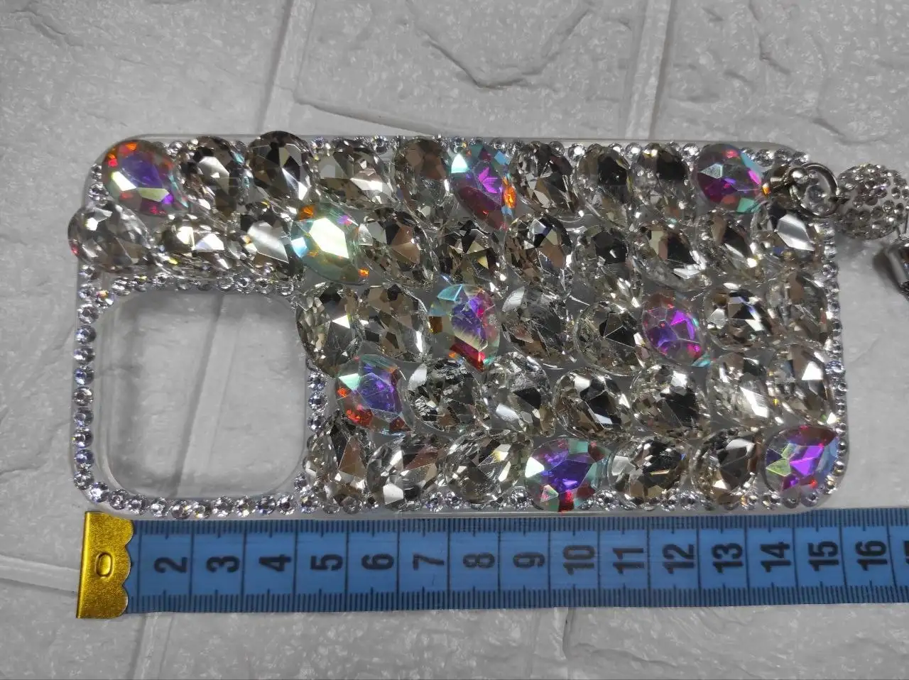 Чехол с кристаллами и подвеской для iPhone 13 Pro - Аксессуары для телефонов (Электроника) в Балашиха