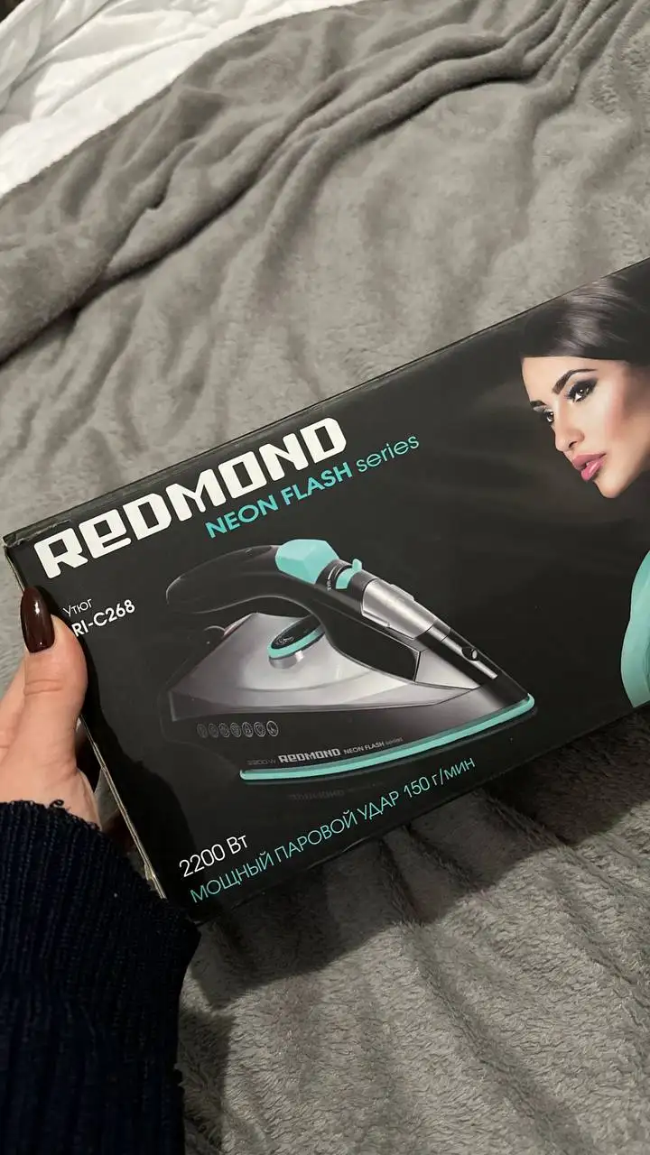 Продам утюг Redmond - Бытовая техника (Для дома и дачи) в Москва