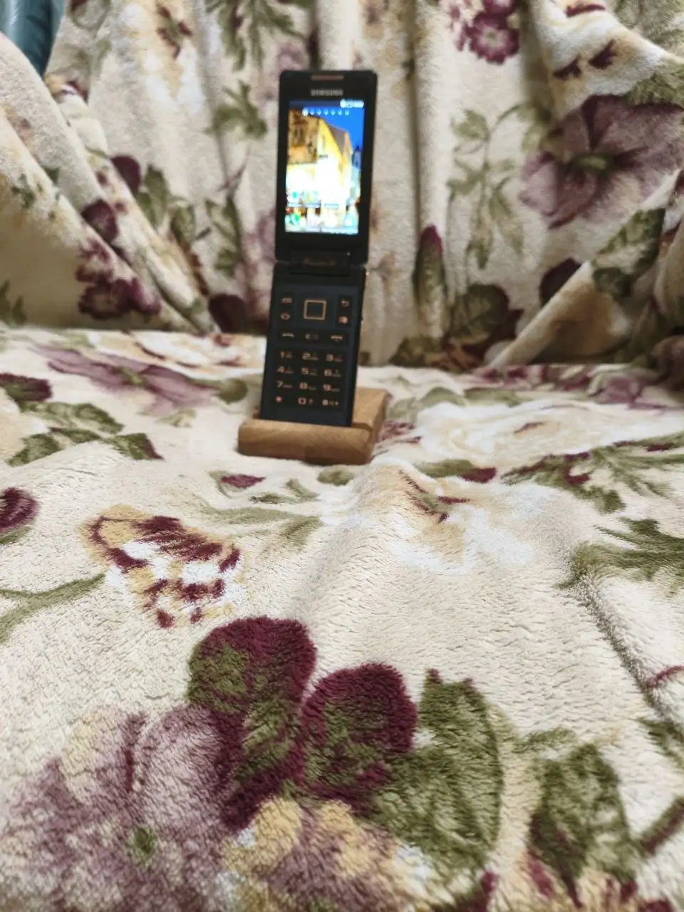 Продам редкий артефакт Samsung SCH-W899 - Мобильные телефоны (Электроника) в Балашиха