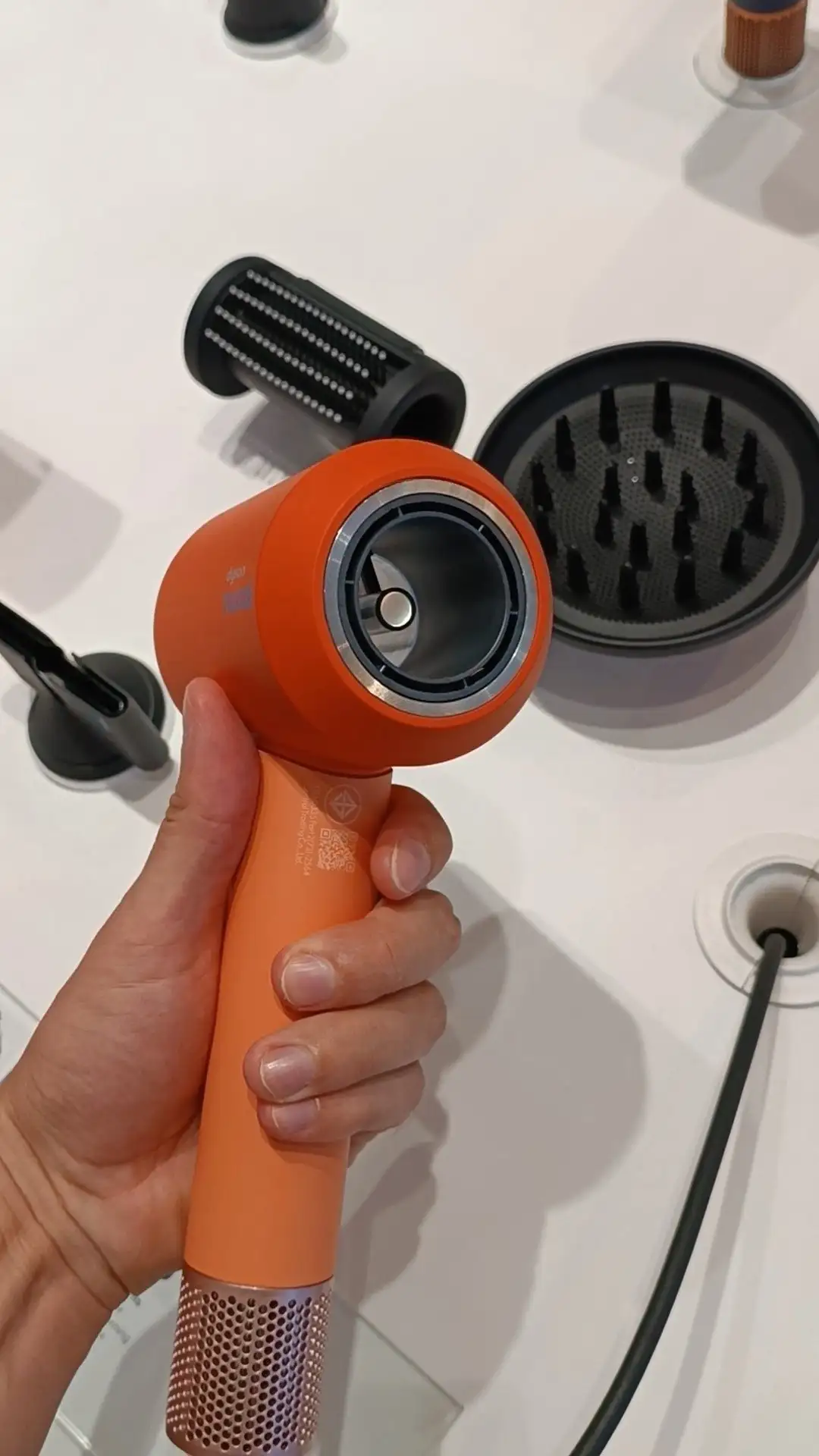 Dyson техника из Вьетнама - Красота и здоровье (Электроника) в Неизвестно