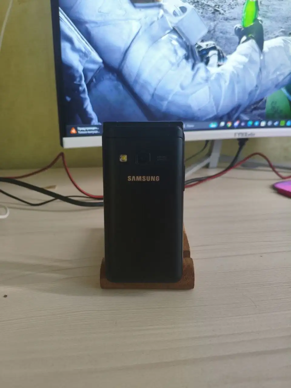 Продам Samsung Galaxy Folder 2 - Мобильные телефоны (Электроника) в Балашиха