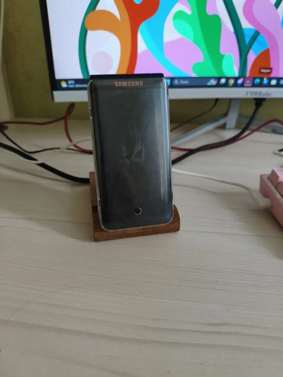 Продам Samsung Galaxy Folder 2 - Мобильные телефоны (Электроника) в Балашиха