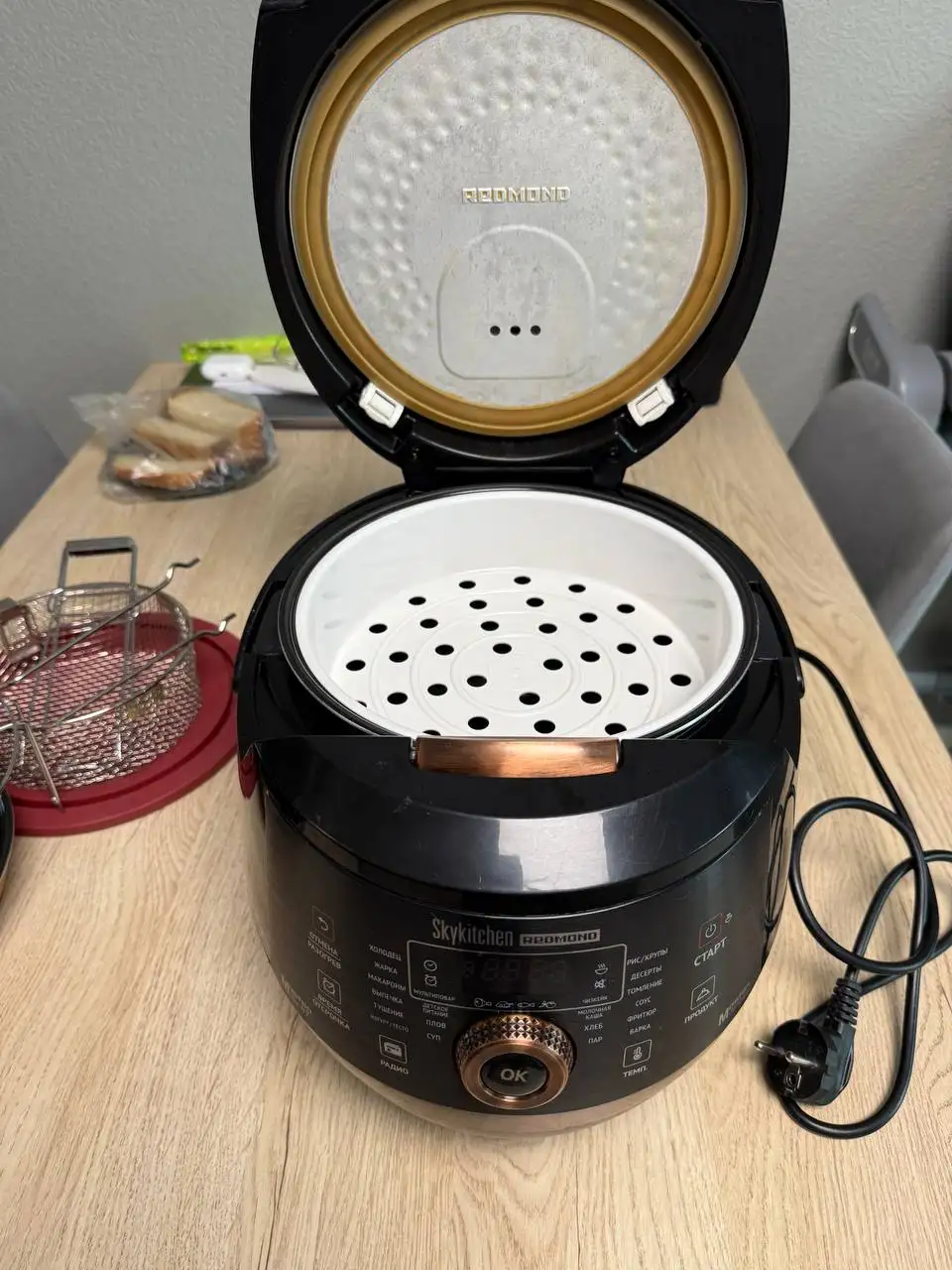 Мультиварка Redmond SkyKitchen CB391S - Для кухни (Электроника) в Балашиха