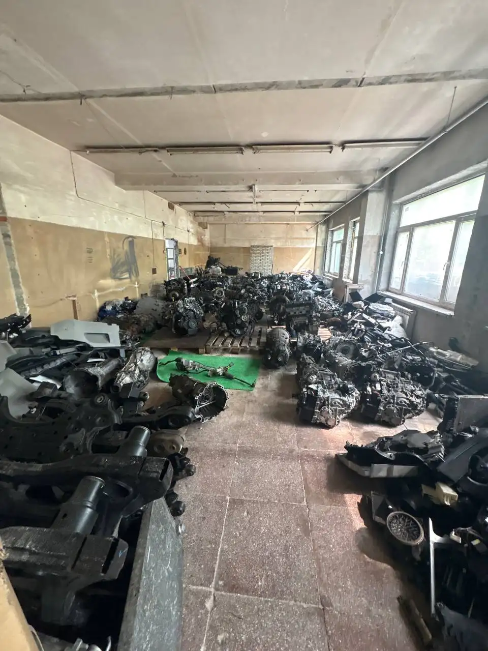 Распродажа запчастей BMW X5/E70, Audi A6, Land Rover Discovery и других марок - Запчасти в Балашиха