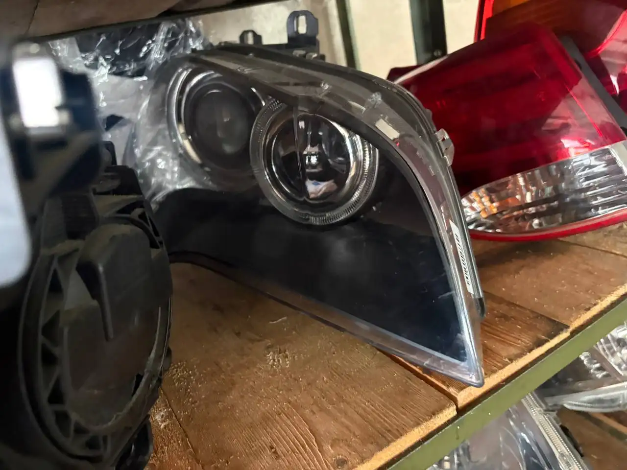Распродажа запчастей BMW X5/E70, Audi A6, Land Rover Discovery и других марок - Запчасти в Балашиха