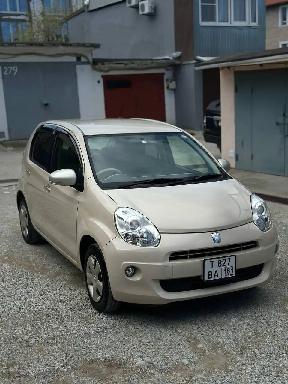 Тойота Passo Hana plus