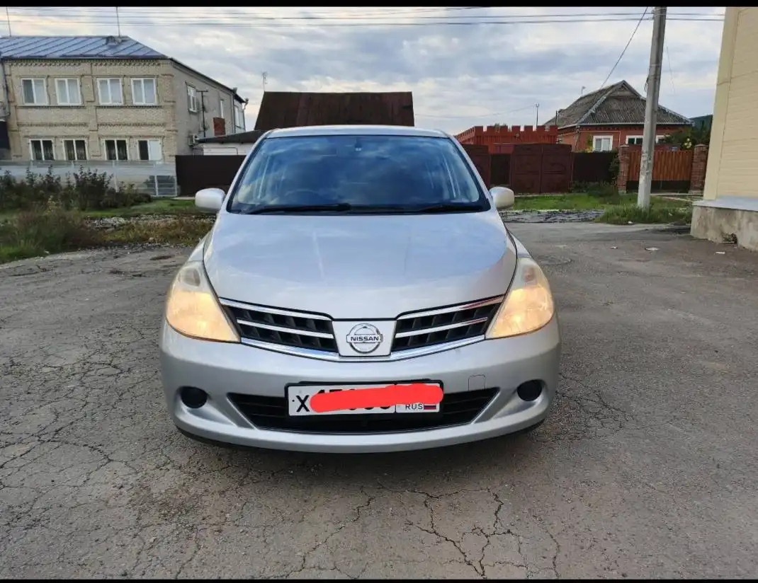 Ниссан Тиида 2012г