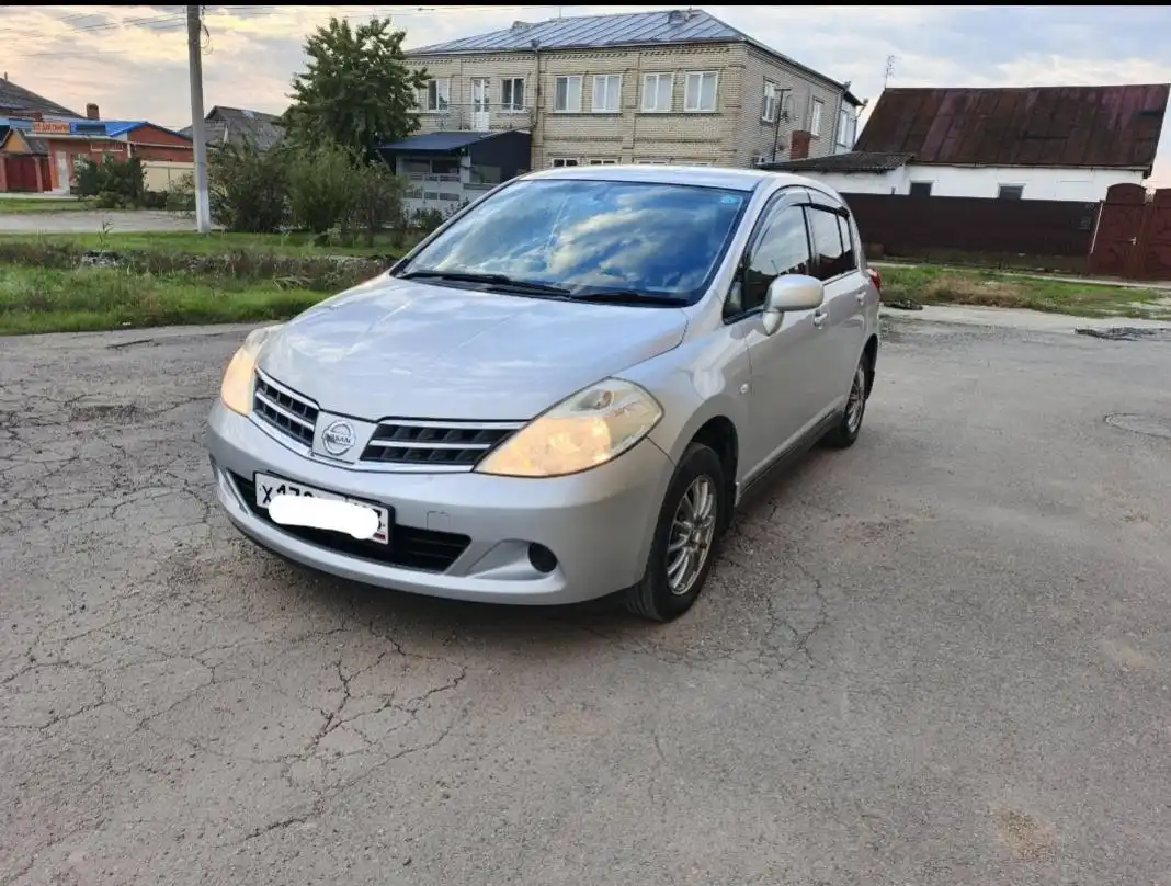 Ниссан Тиида 2012г