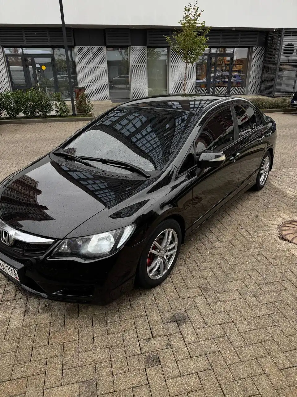 Продам автомобиль 2009 года 1.8 акпп