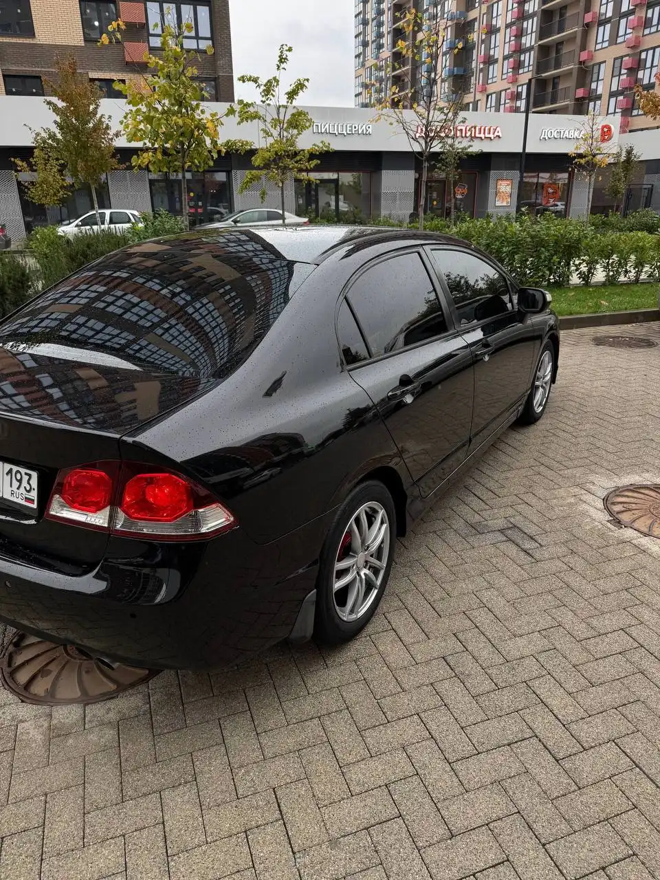 Продам автомобиль 2009 года 1.8 акпп