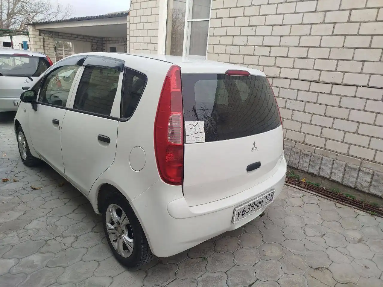 Продажа автомобиля Mitsubishi Colt 2003 года
