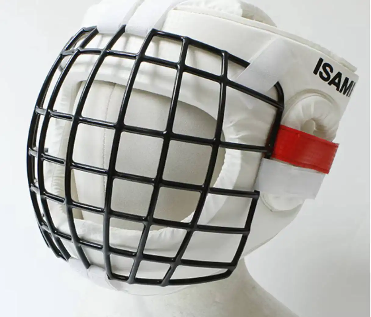 Шлем для карате киокушинкай Isami