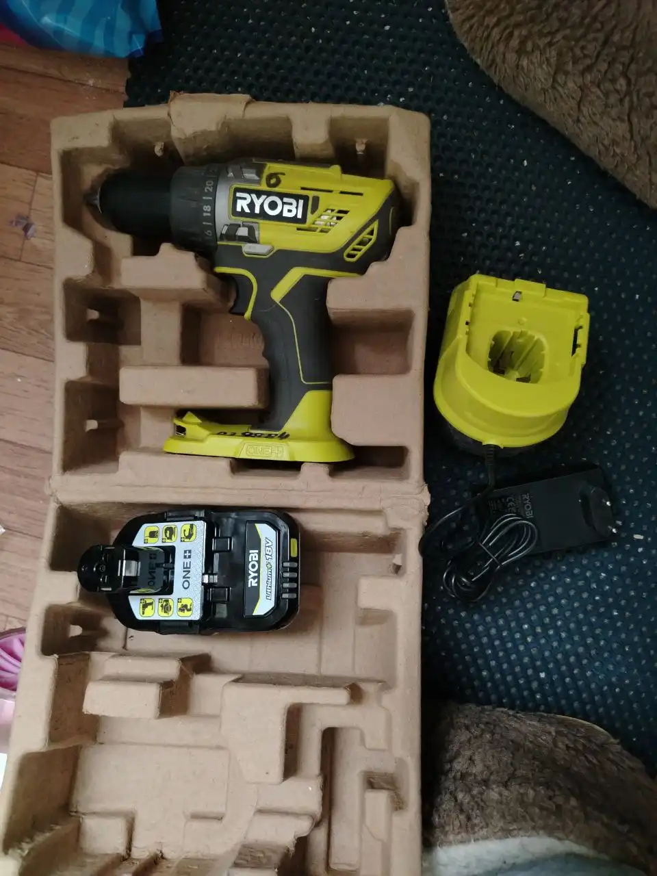 Продажа шуруповерта и перфораторов б/у