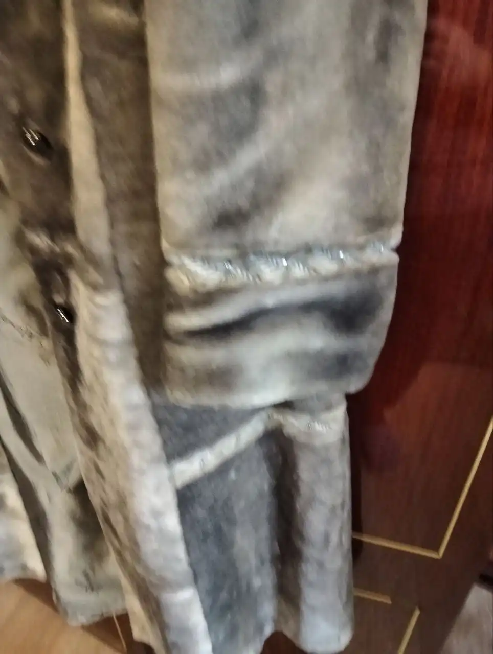 Продажа мутоновой шубы серо-голубого цвета