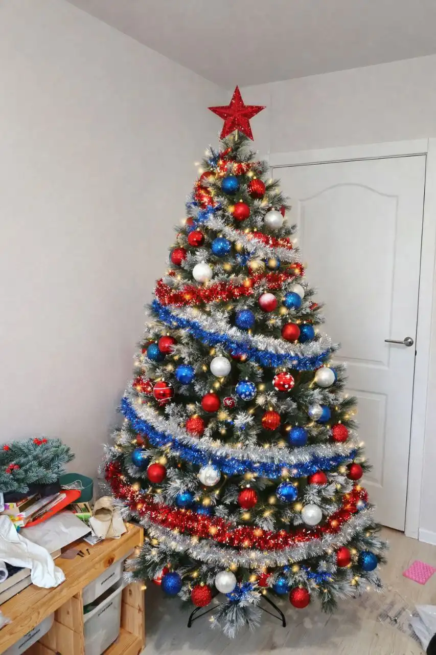 Продам искусственную ёлку 210 см