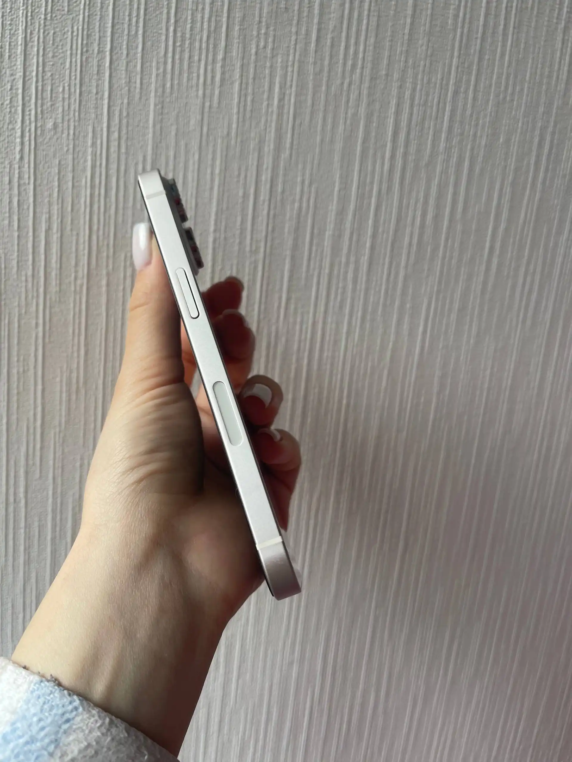 Айфон 13 128 ГБ в хорошем состоянии