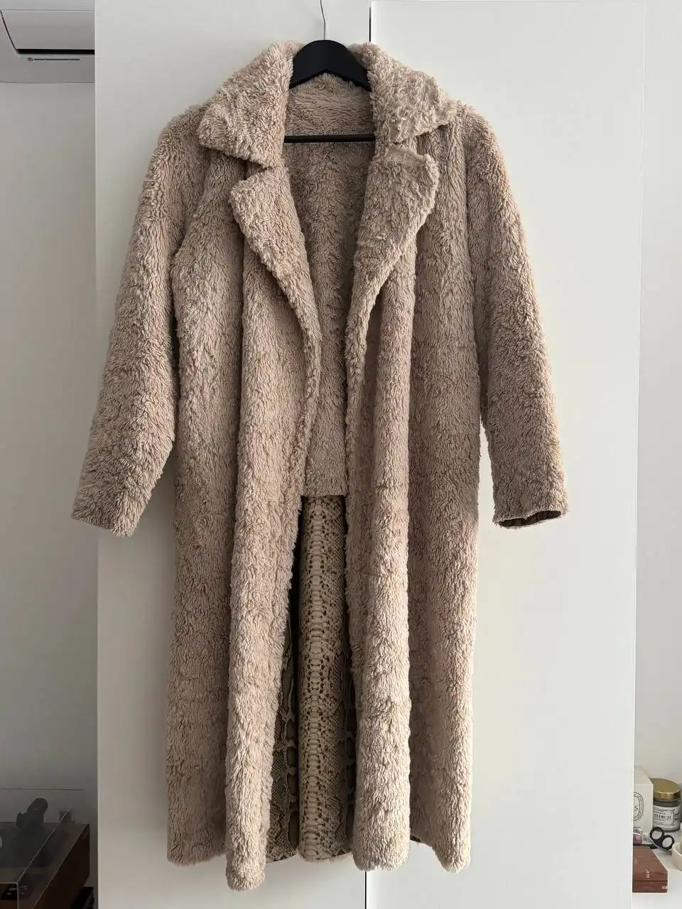 Зимнее пальто бежевое из экомеха