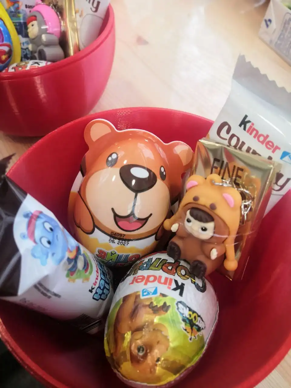 Новогодний подарок Киндер