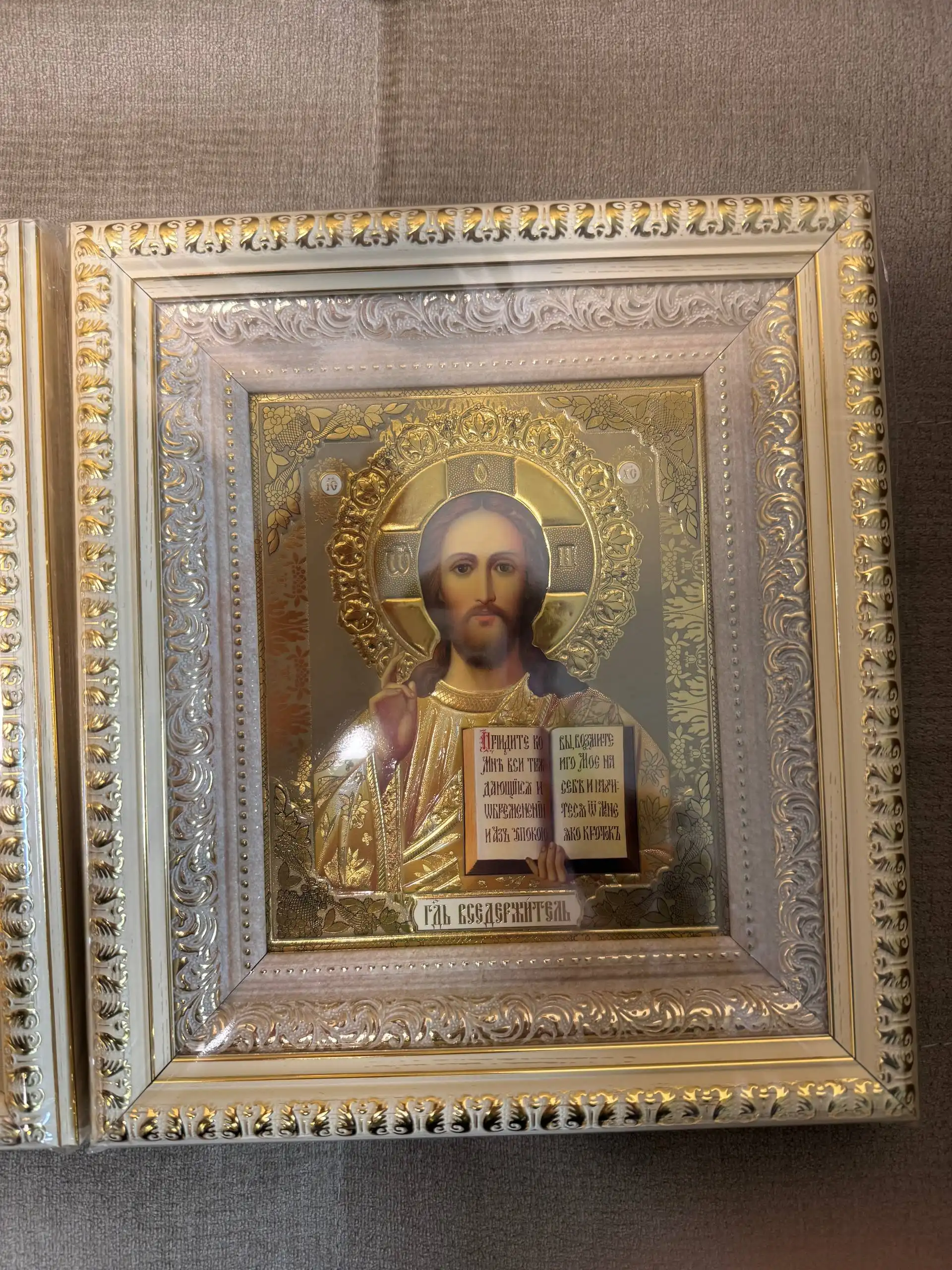 Продажа икон Вседержитель и Казанская в золотистой палитре