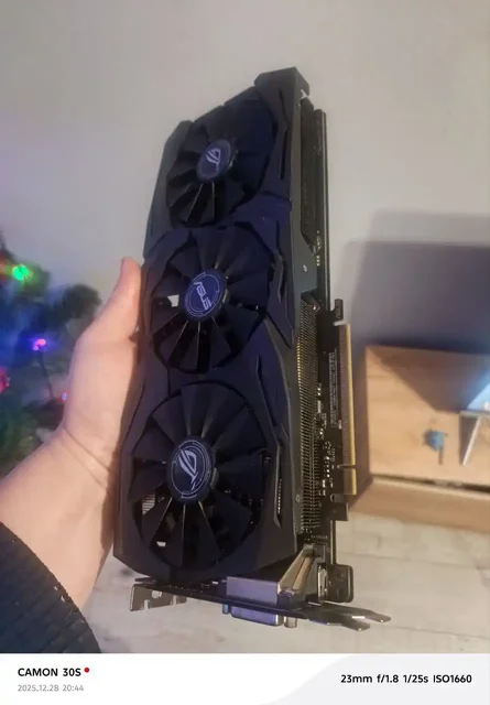 Продам видеокарту GeForce GTX 1070 ROG Strix 8GB - частное объявление в Мытищи