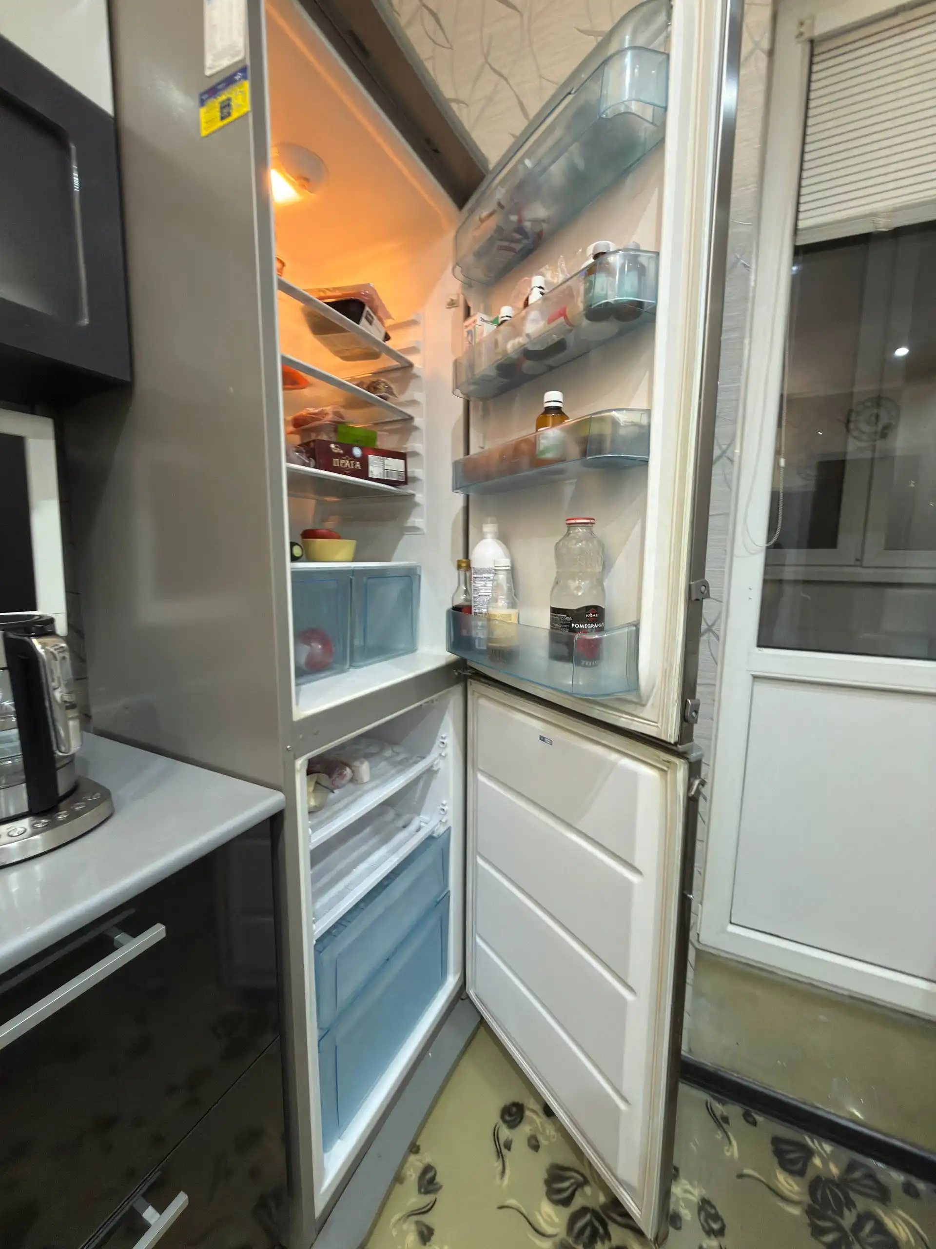 Продам холодильник Электролюкс