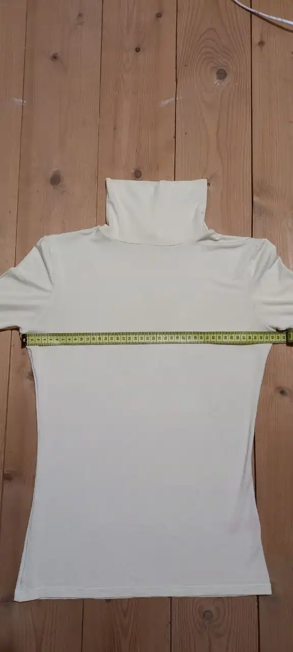 Женская базовая водолазка Faberlic из вискозы, размер L