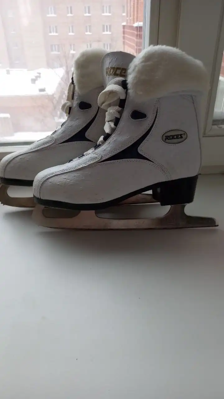 Коньки для девочек новые