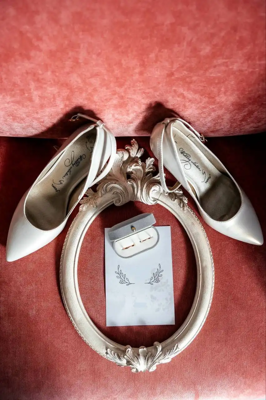 Туфли перламутровые, размер 37, с насадками на каблуки