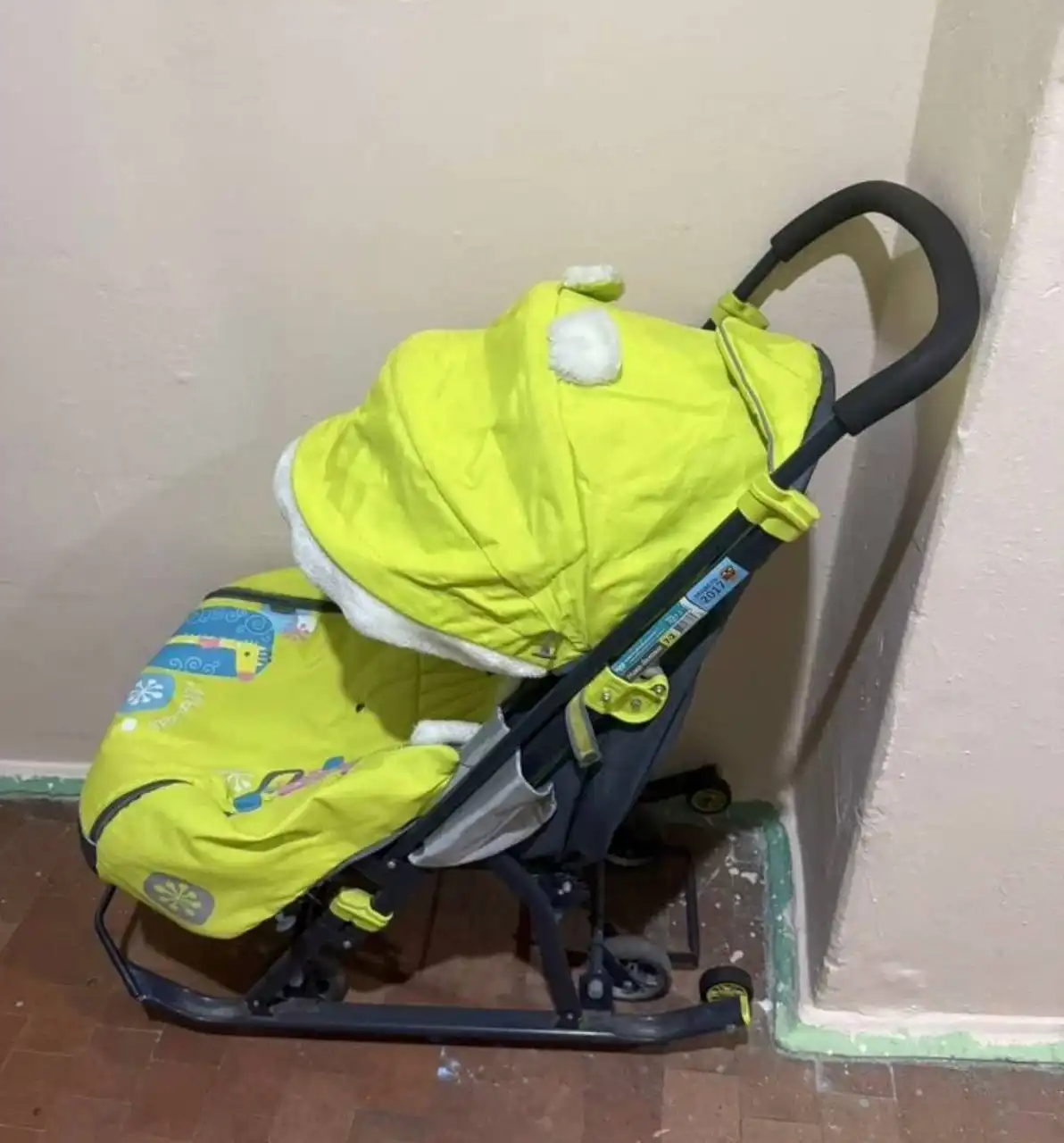 Санки-коляска б/у в хорошем состоянии