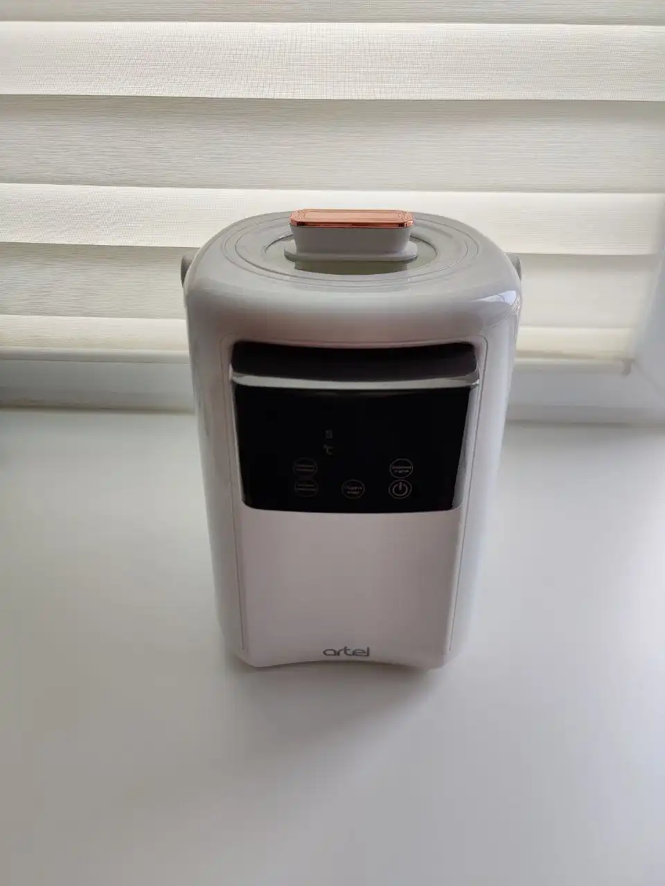 Продам термопот новый