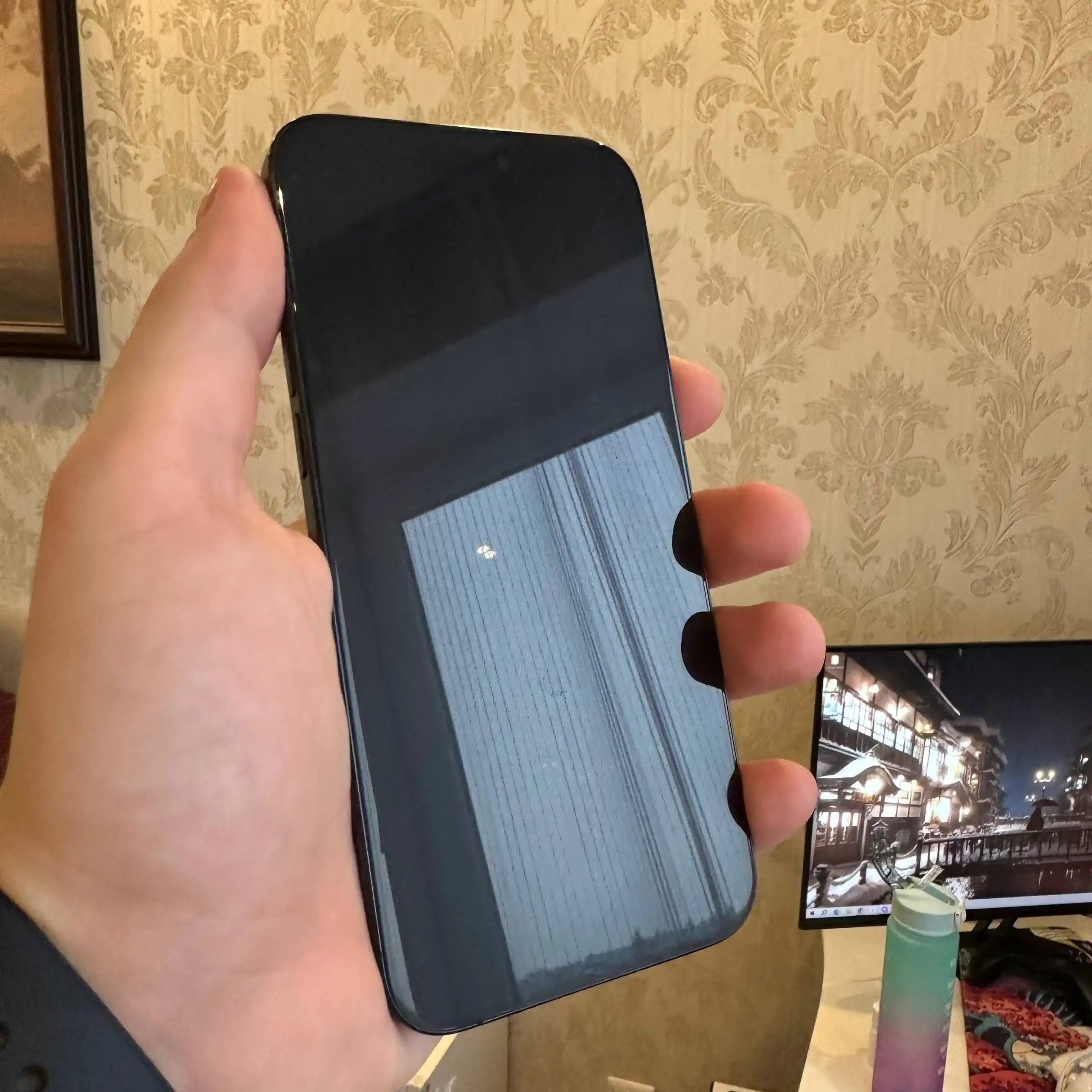 Продам айфон 15 про макс и айфон 15 плюс