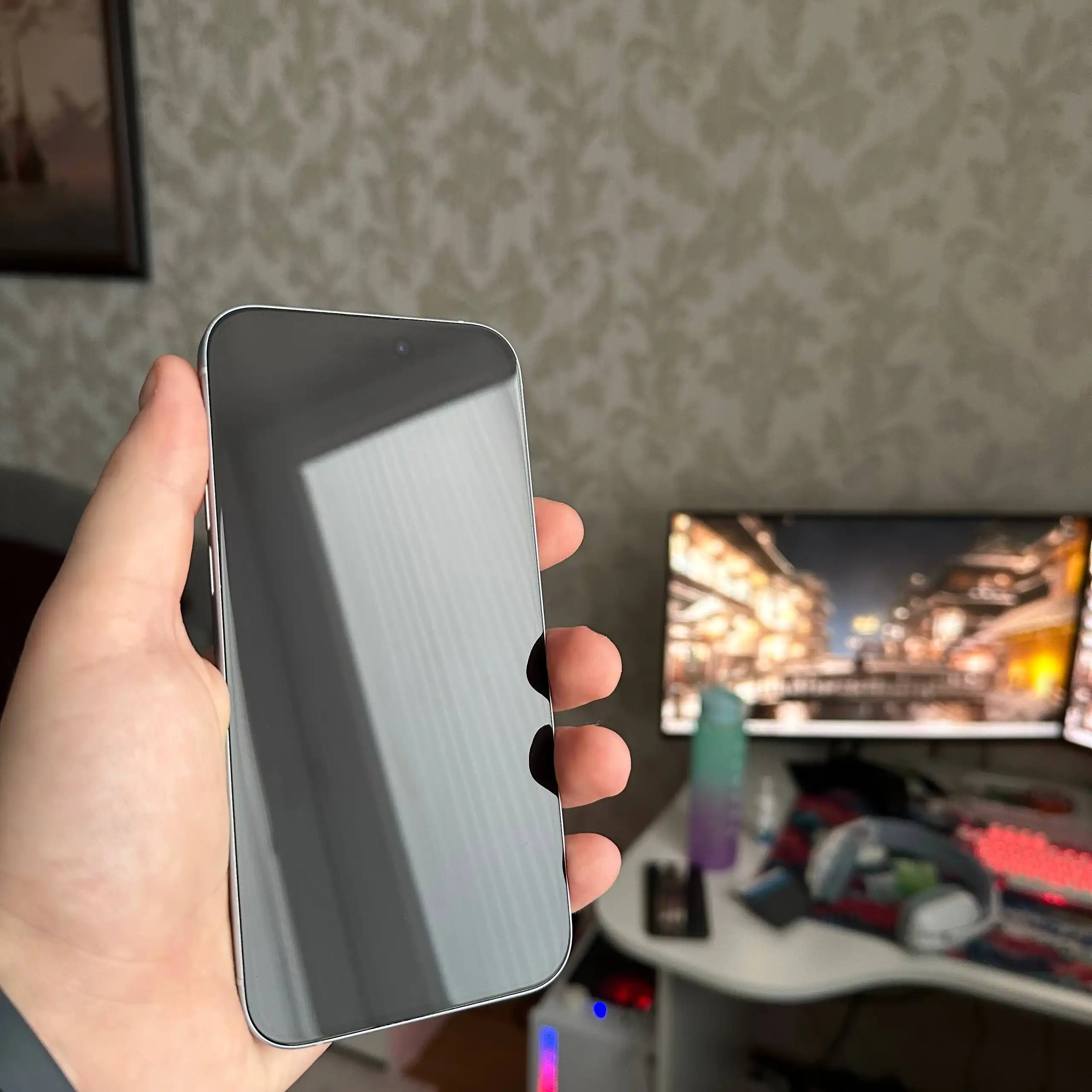 Продам айфон 15 про макс и айфон 15 плюс